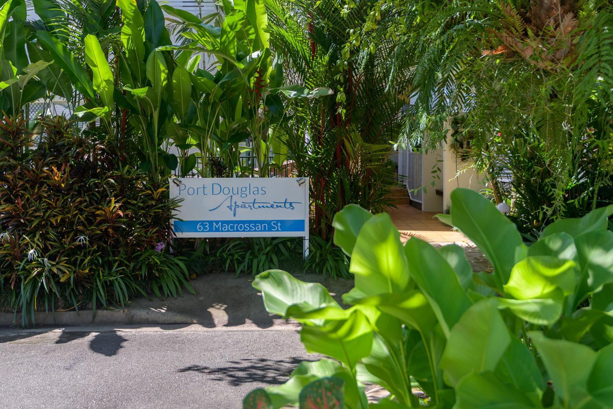 Port Douglas Apartments - Adults Only Oasis Extérieur photo