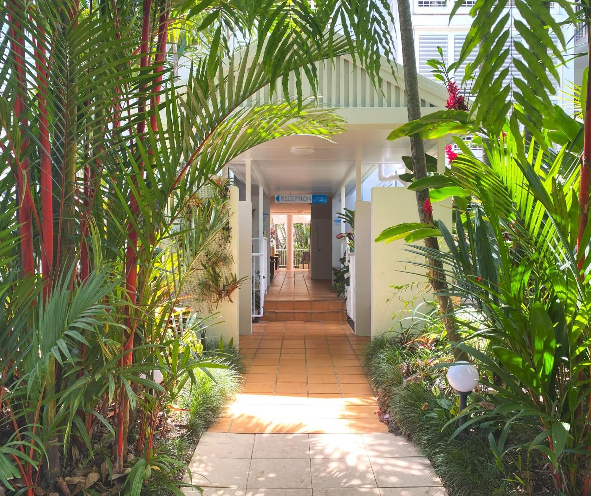 Port Douglas Apartments - Adults Only Oasis Extérieur photo